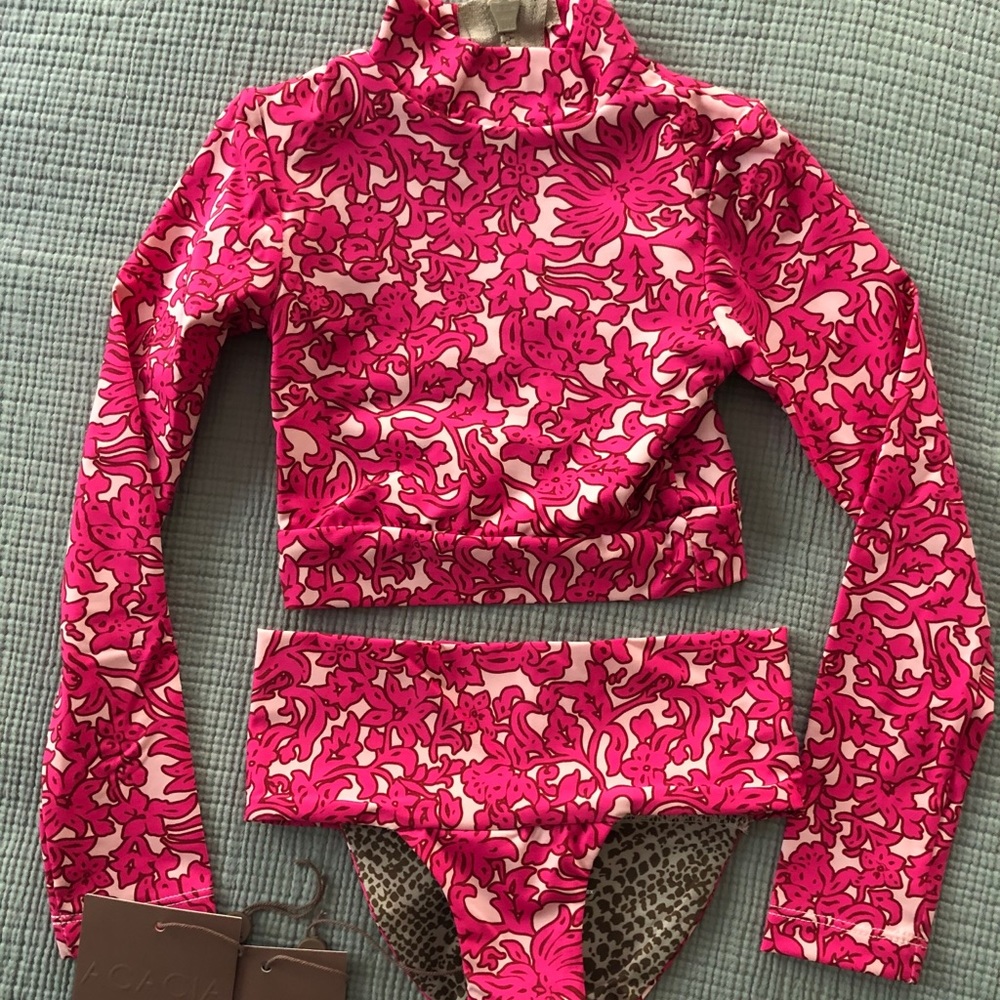 NWOT Acacia Honey Indo/Galapagos Set